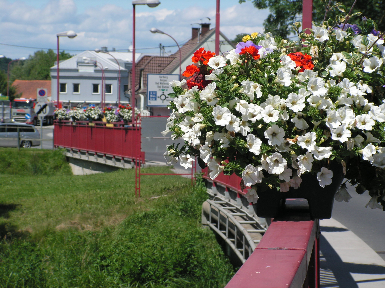 Ausztria, Fürstenfeld, a Feistritz folyó hídja, SzG3