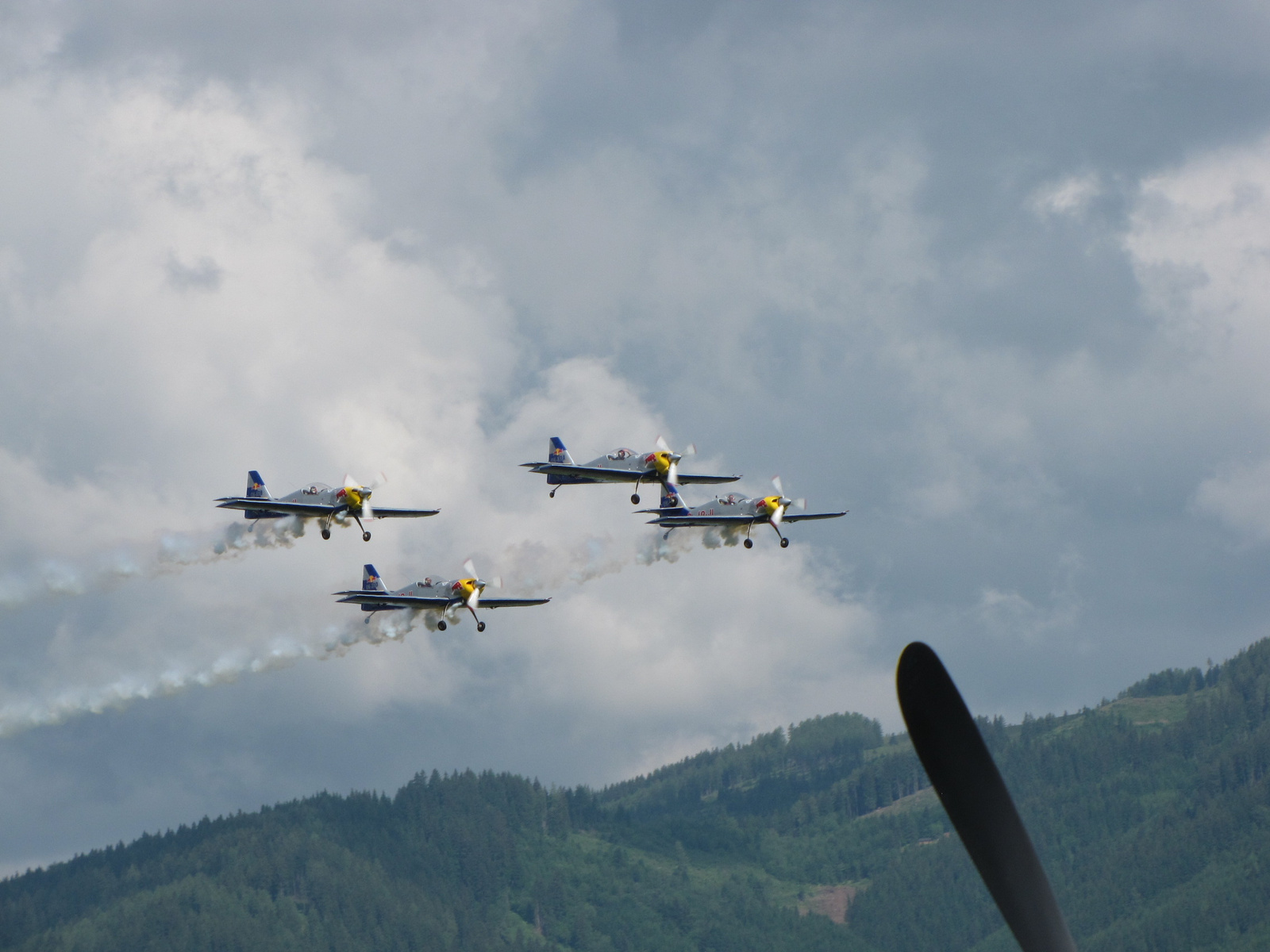Zeltweg, Airpower 2013, Flying Bulls Aerobatics Team,