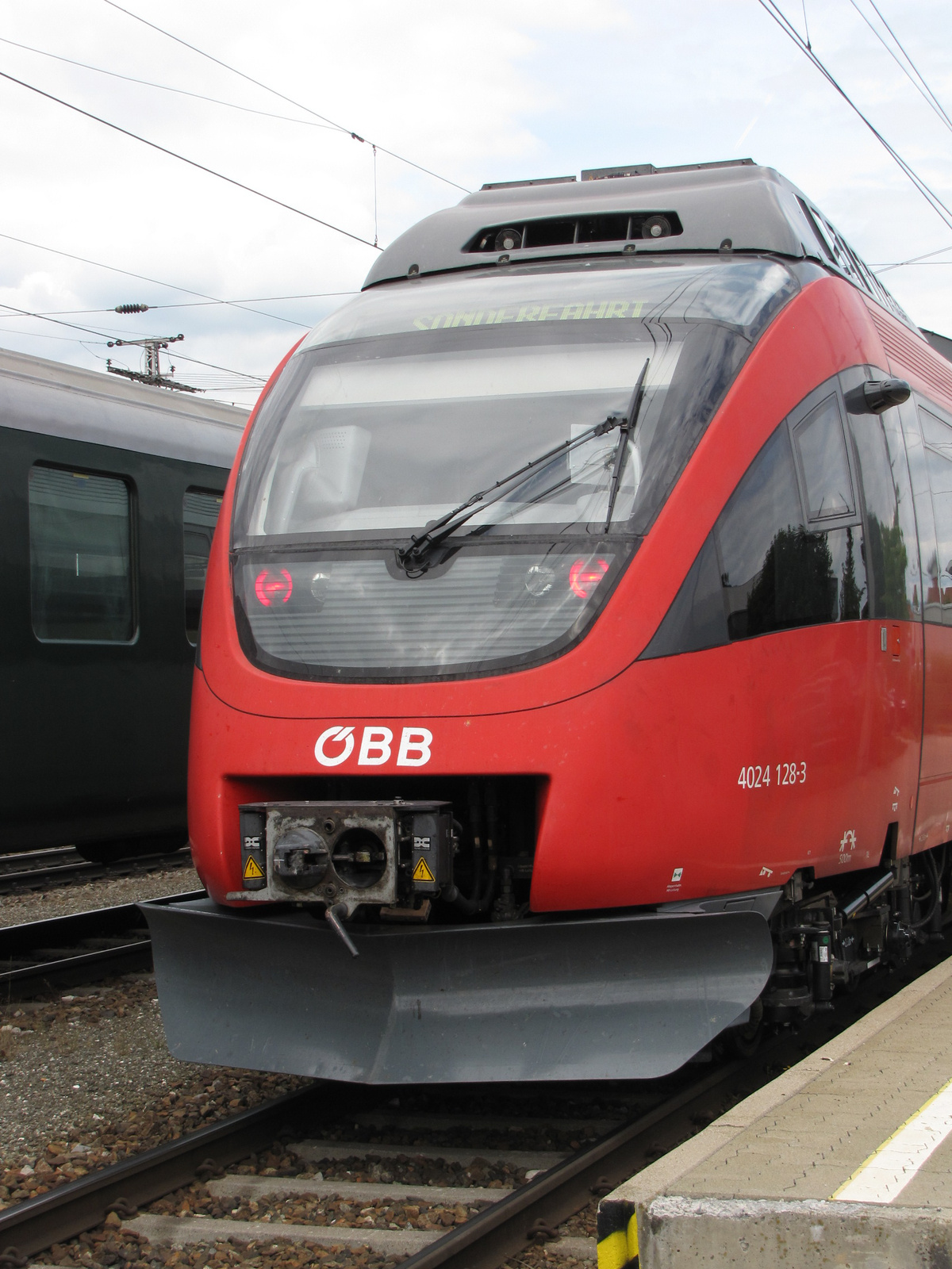 A-ÖBB BDET 93 81 4024 128-3 (Donaustadt), SzG3