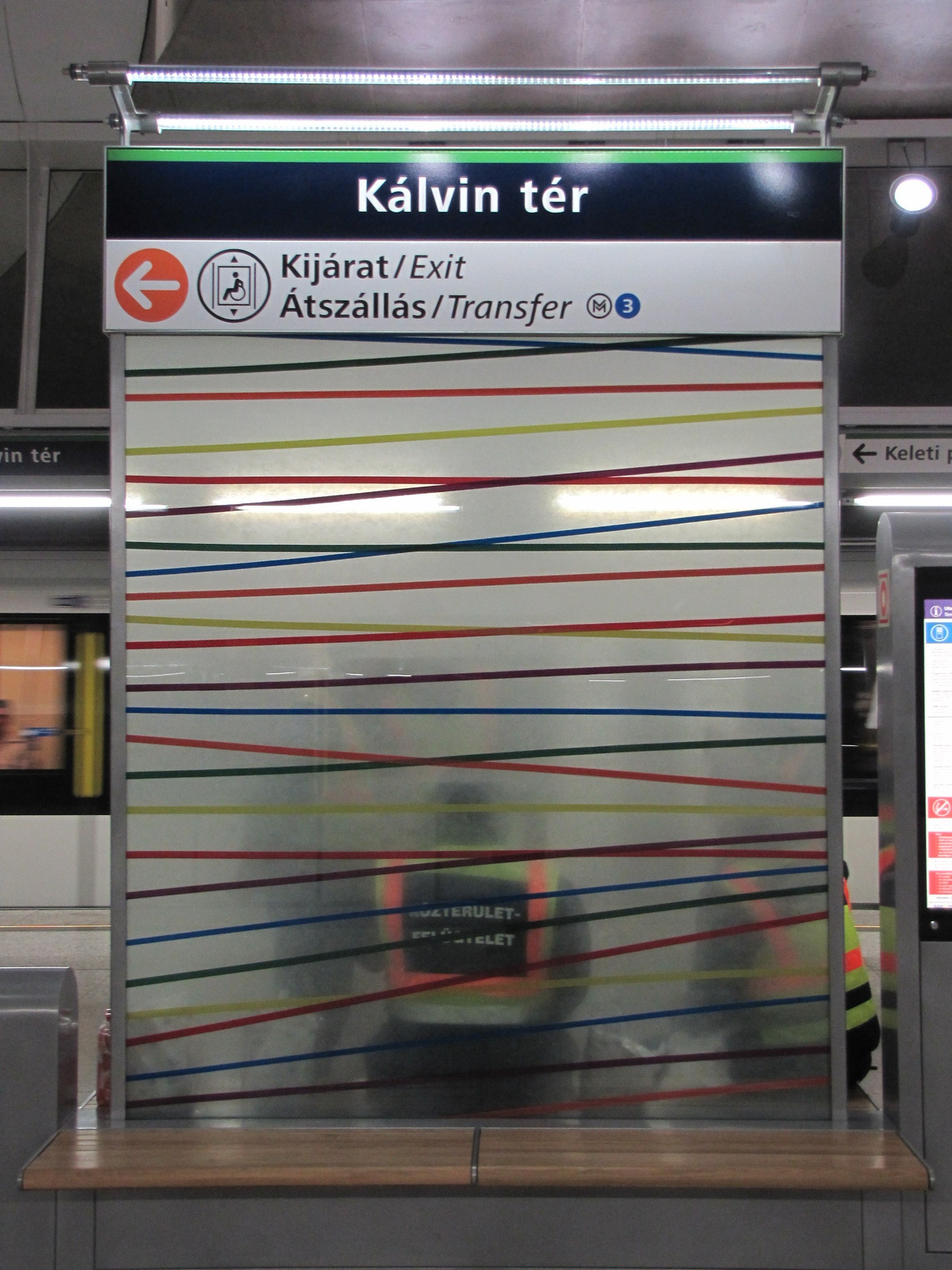 Budapest, a 4-es metró Kálvin téri megállója, SzG3