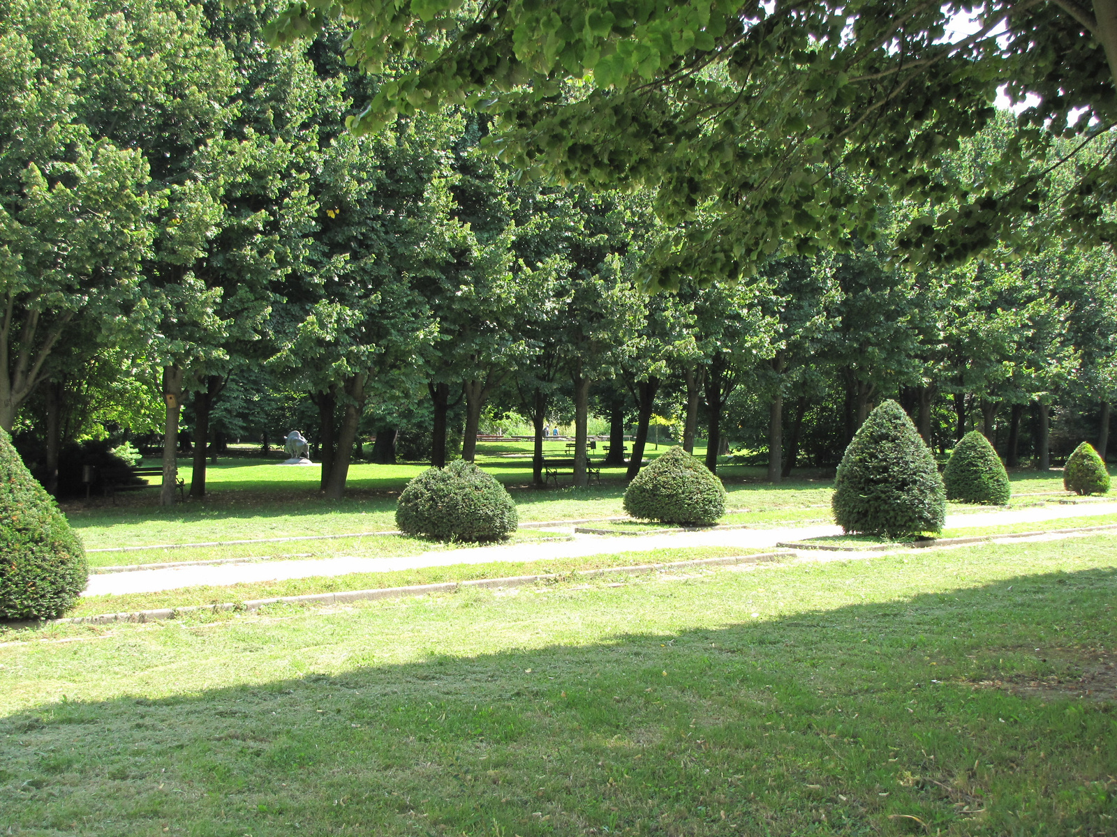 Magyarország, Mór, a Lamberg kastély parkja, SzG3