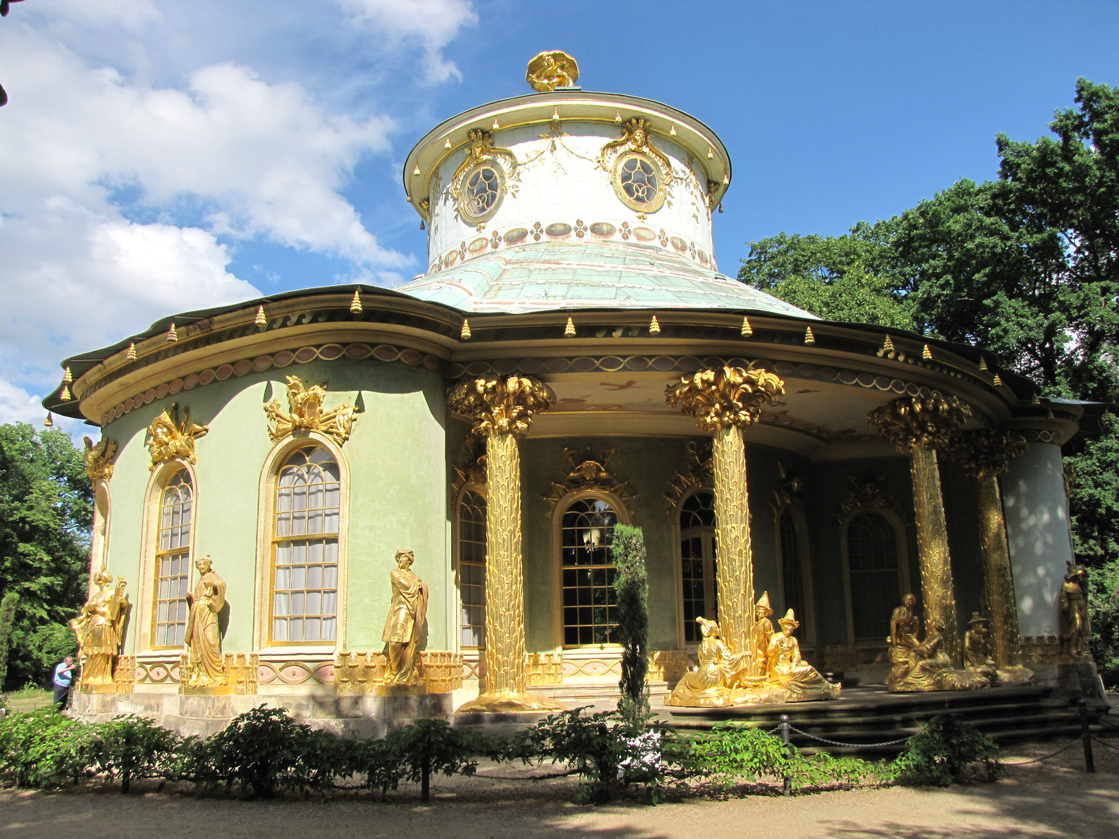 Potsdam, Sanssouci, Kínai teaház pavilon, SzG3