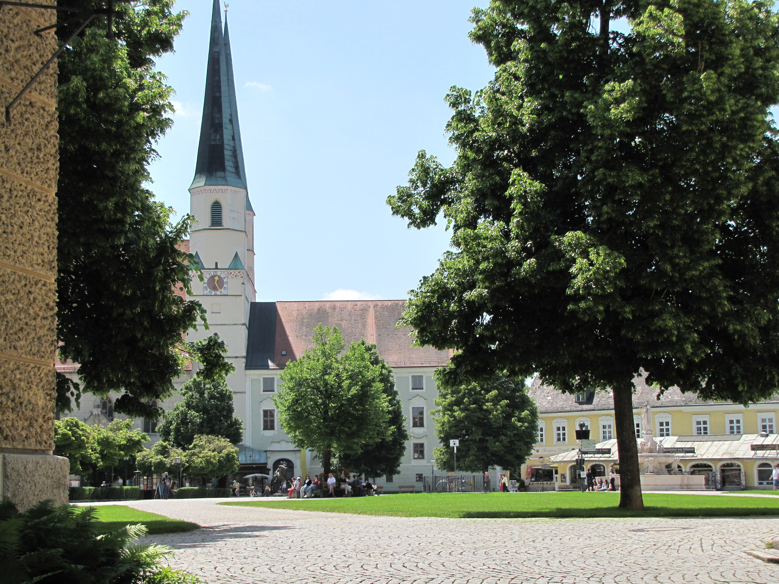 Altötting, a Stiftspfarrkirche, SzG3