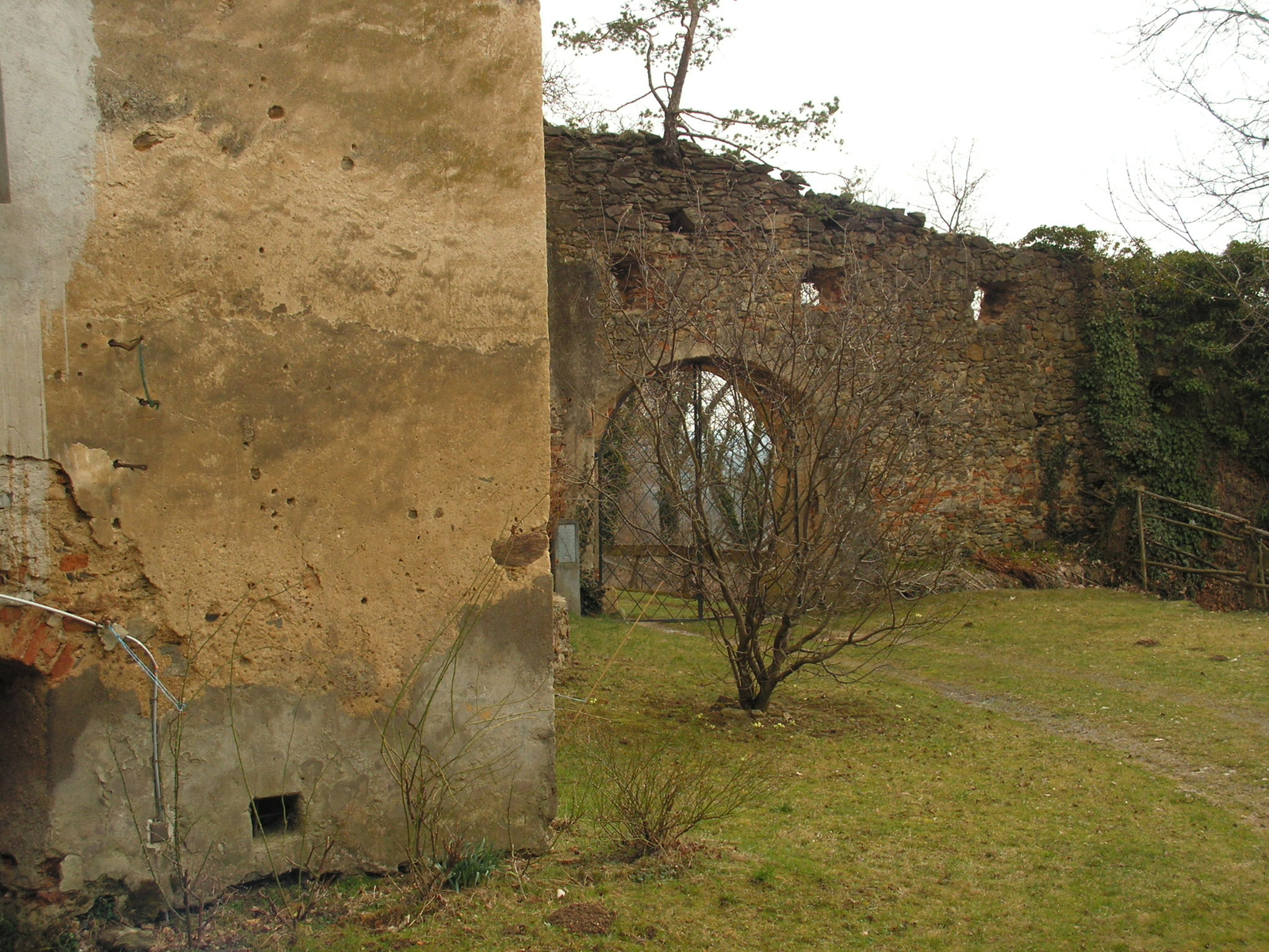 Löffelbach/Hausberg, Burg Neuberg, SzG3