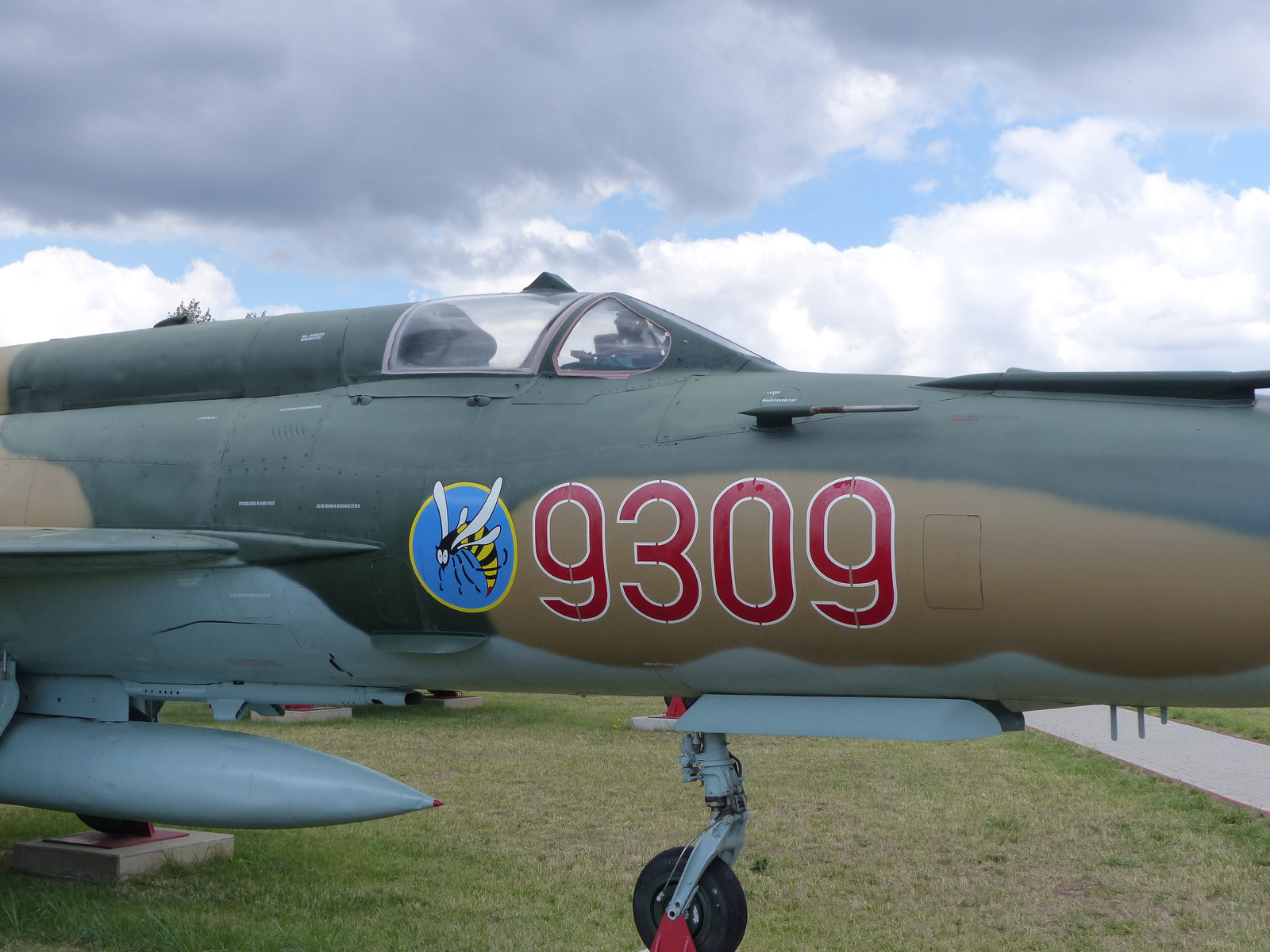 Szolnok, Rep Tár, MIG-21MF (Fishbed-J.), SzG3