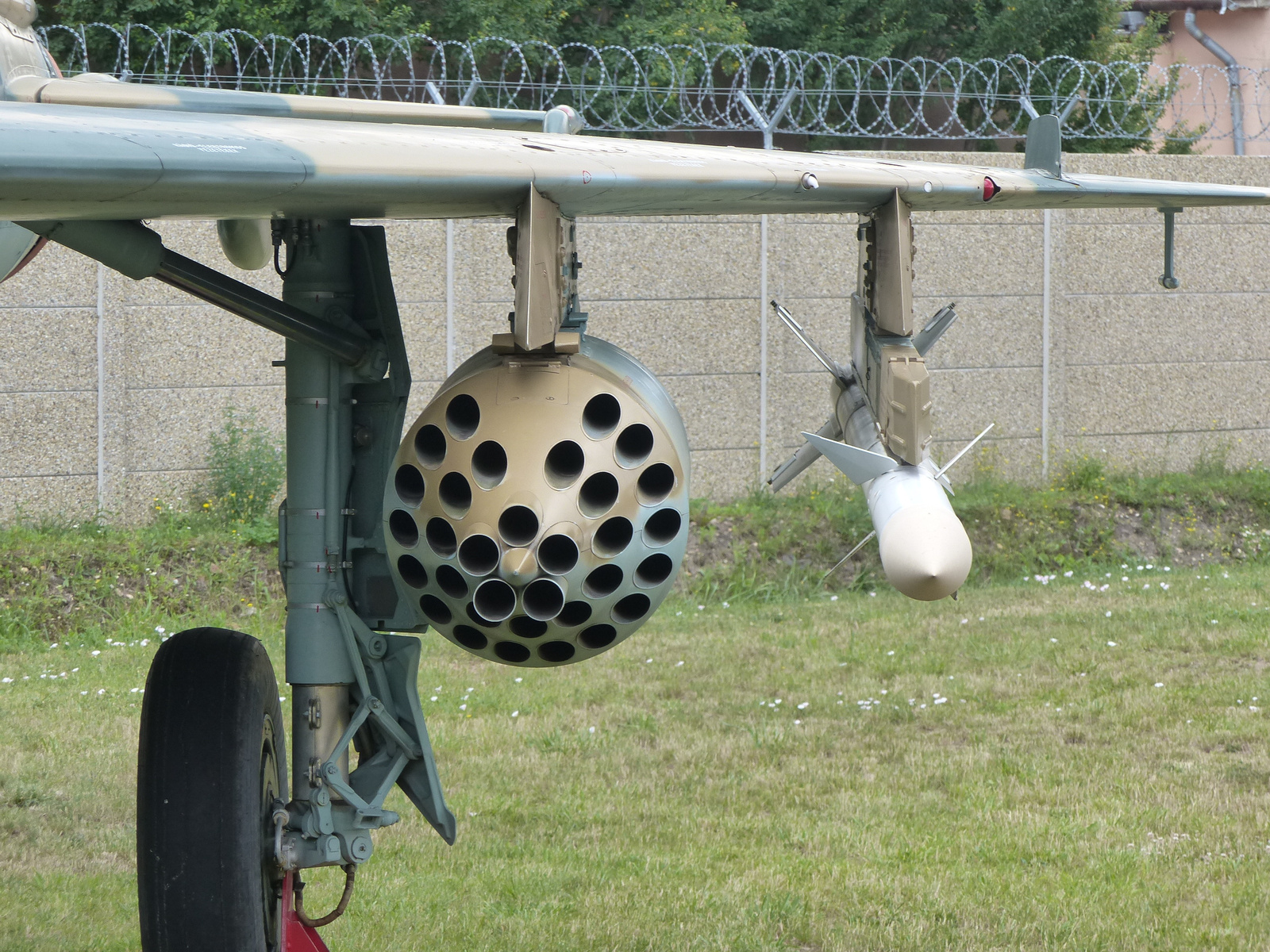 Szolnok, Rep Tár, MIG-21BISZ 75 AP (Fishbed-L), SzG3