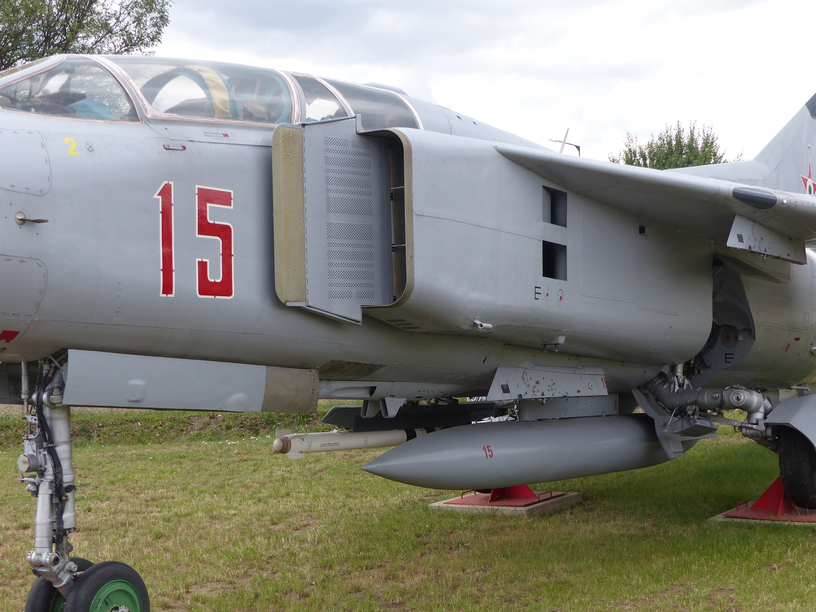 Szolnok, Rep Tár, MIG-23UB (Flogger C), SzG3