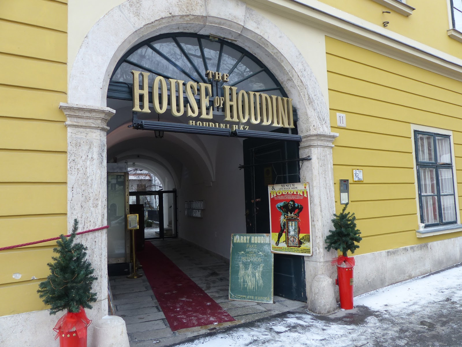 Budapest, a Budai várnegyed, the House of Houdini, SzG3