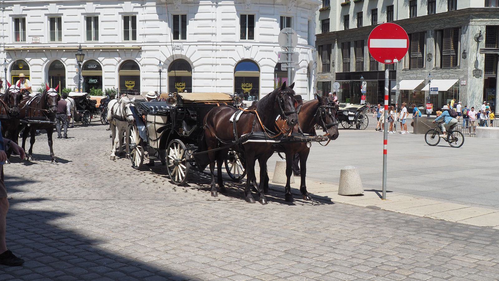 Ausztria, séta Bécsben, SzG3