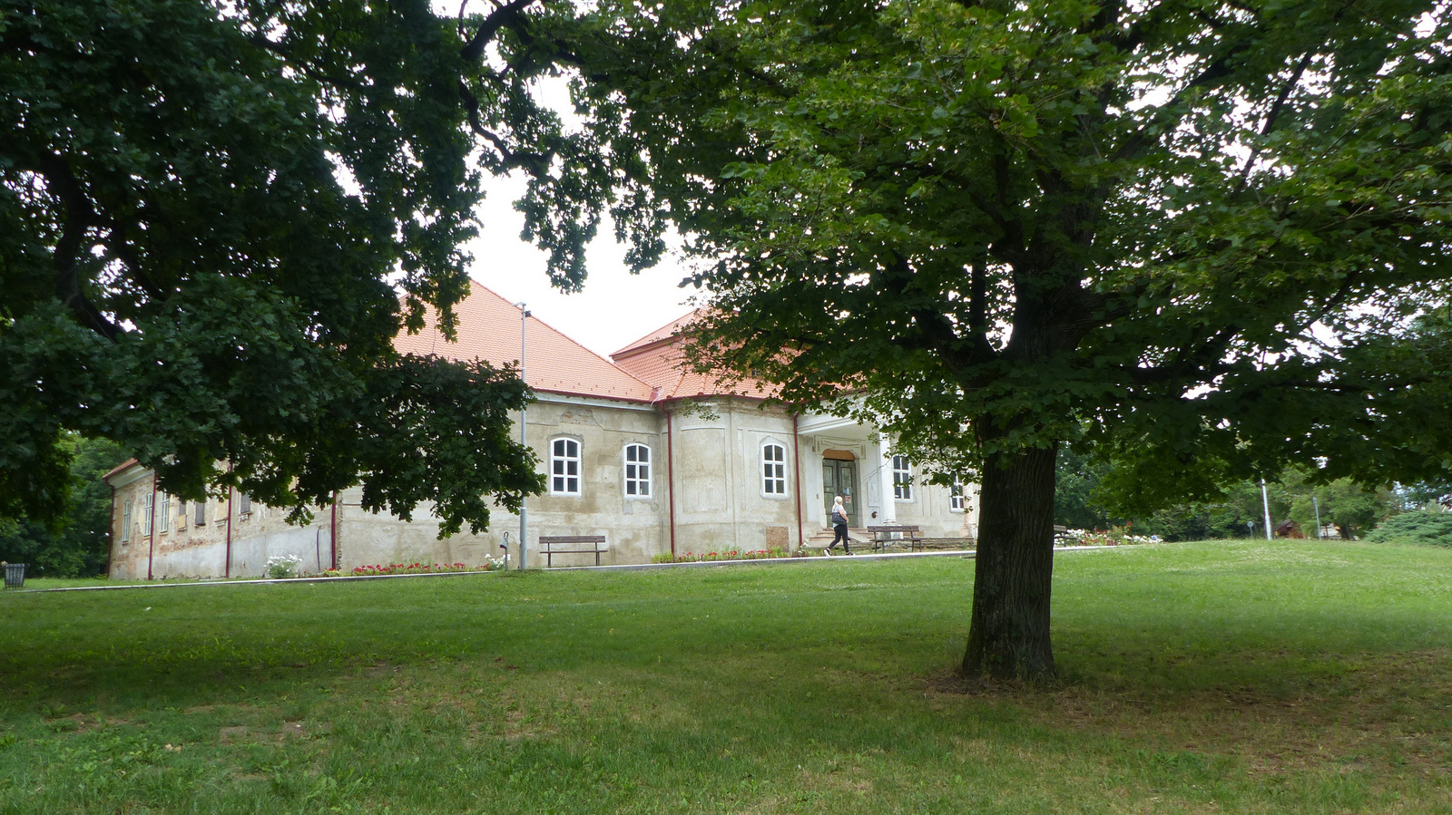 Želiezovce (Zselíz), az Esterházy kastély és parkja, SzG3