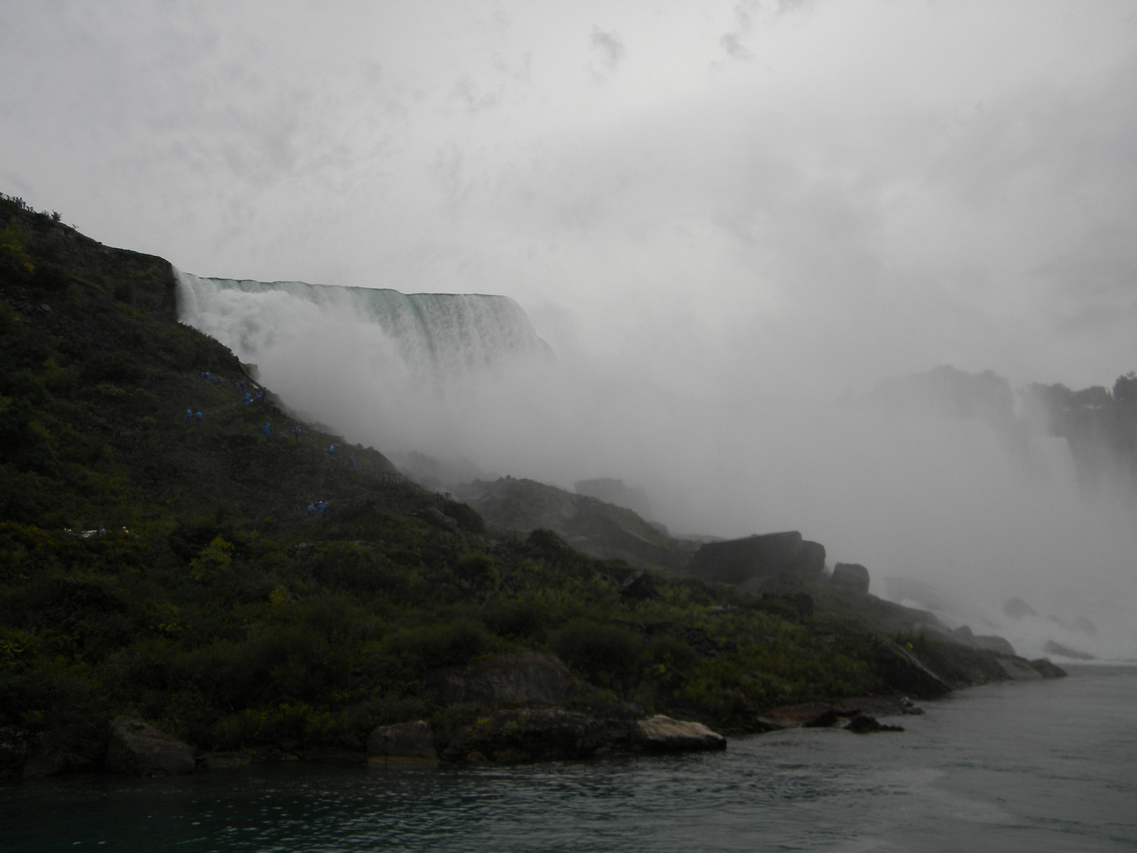 Niagara-26-Maid of the mist