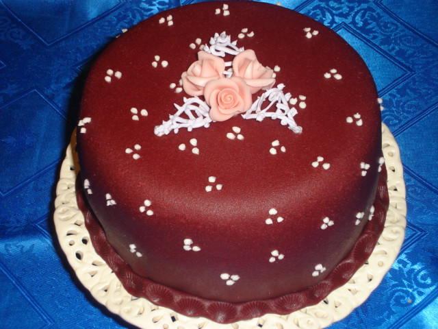 Bordó- rózsaszín torta