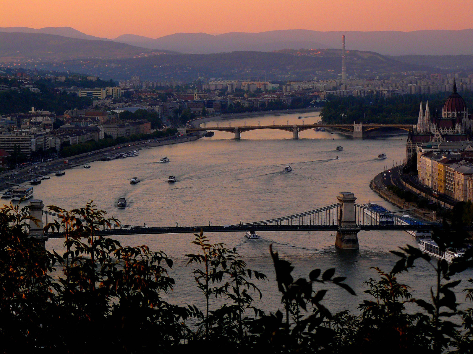 Budapest - Hajóflotta este