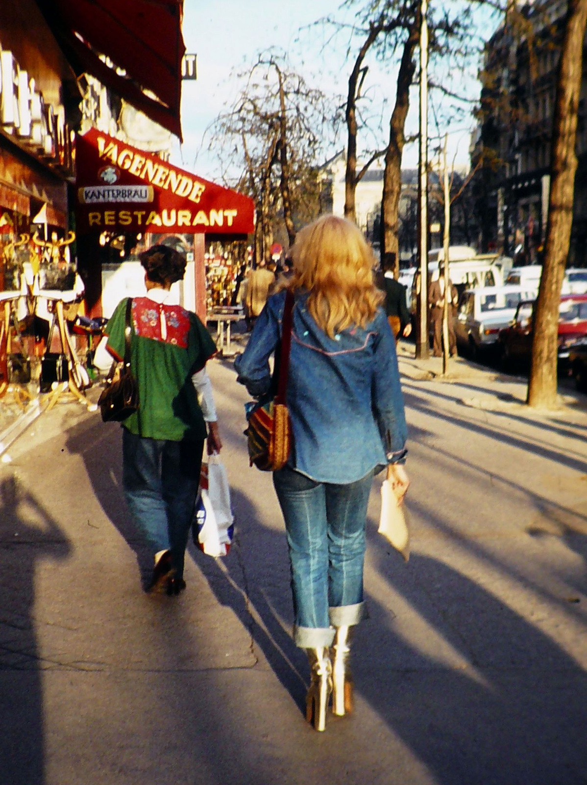 Párizs, 1973 - 'követem' a divatot