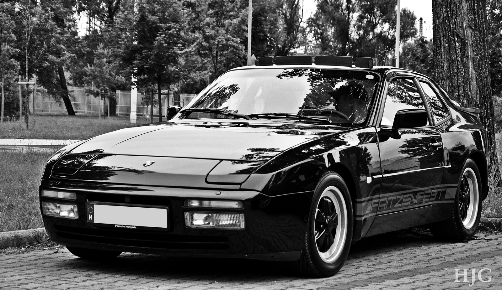 Porsche 944