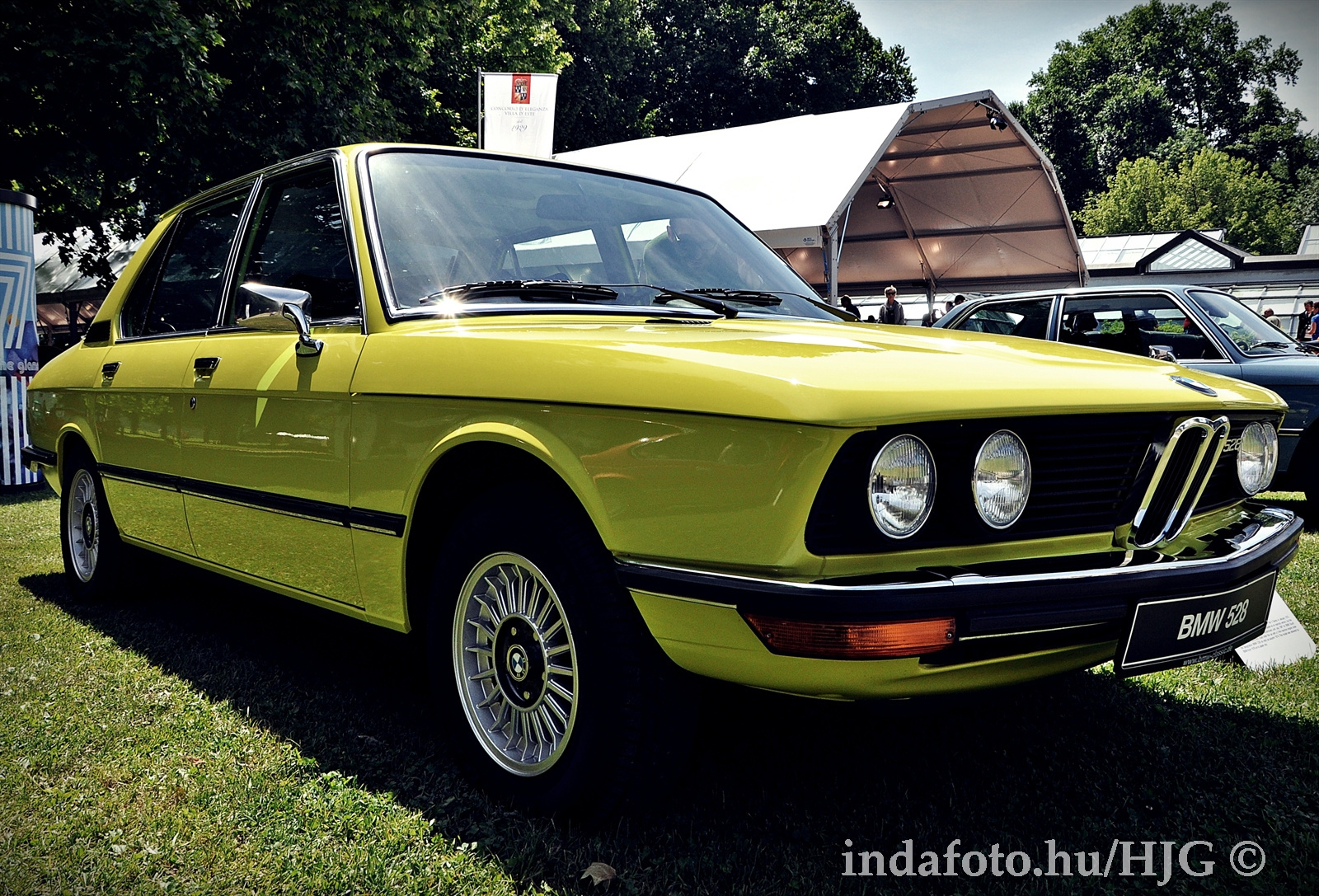 BMW 528 (1975.)