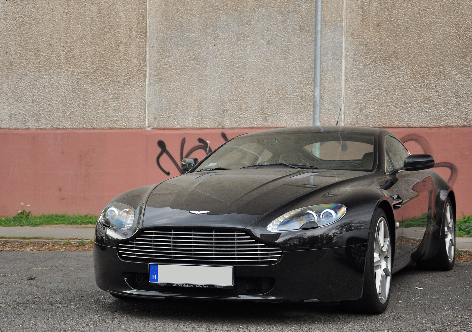 Aston Martin V8 Vantage