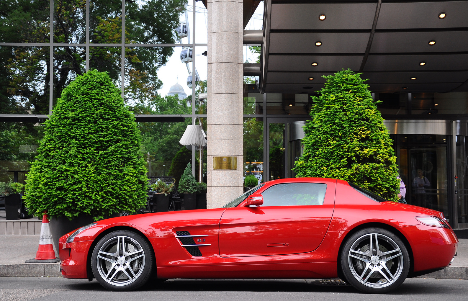 Mercedes-Benz SLS AMG