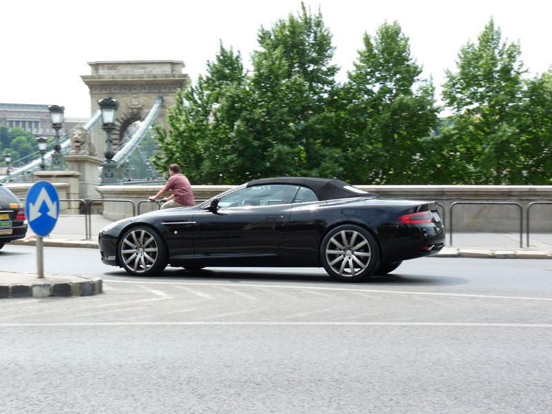 Aston Martin DB9 Volante