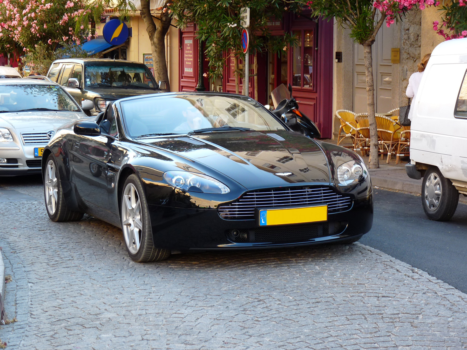 Aston Martin V8 Vantage Roadster