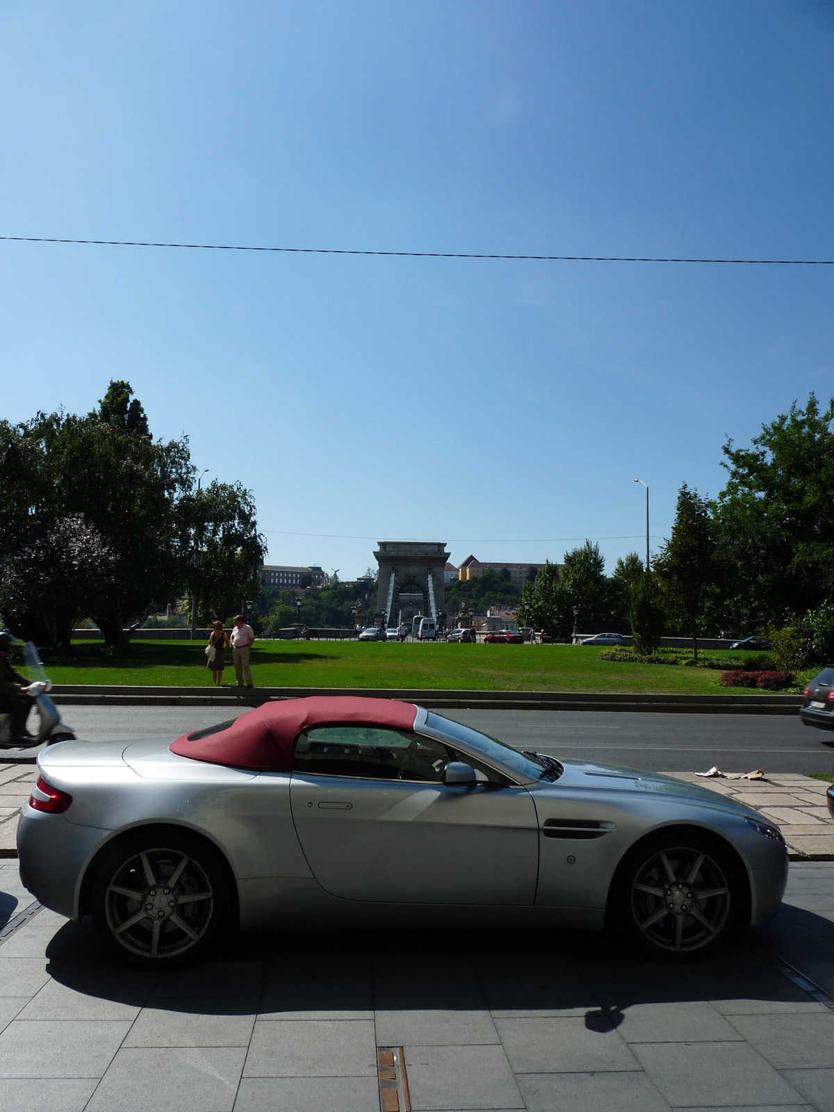 Aston Martin V8 Vantage Roadster