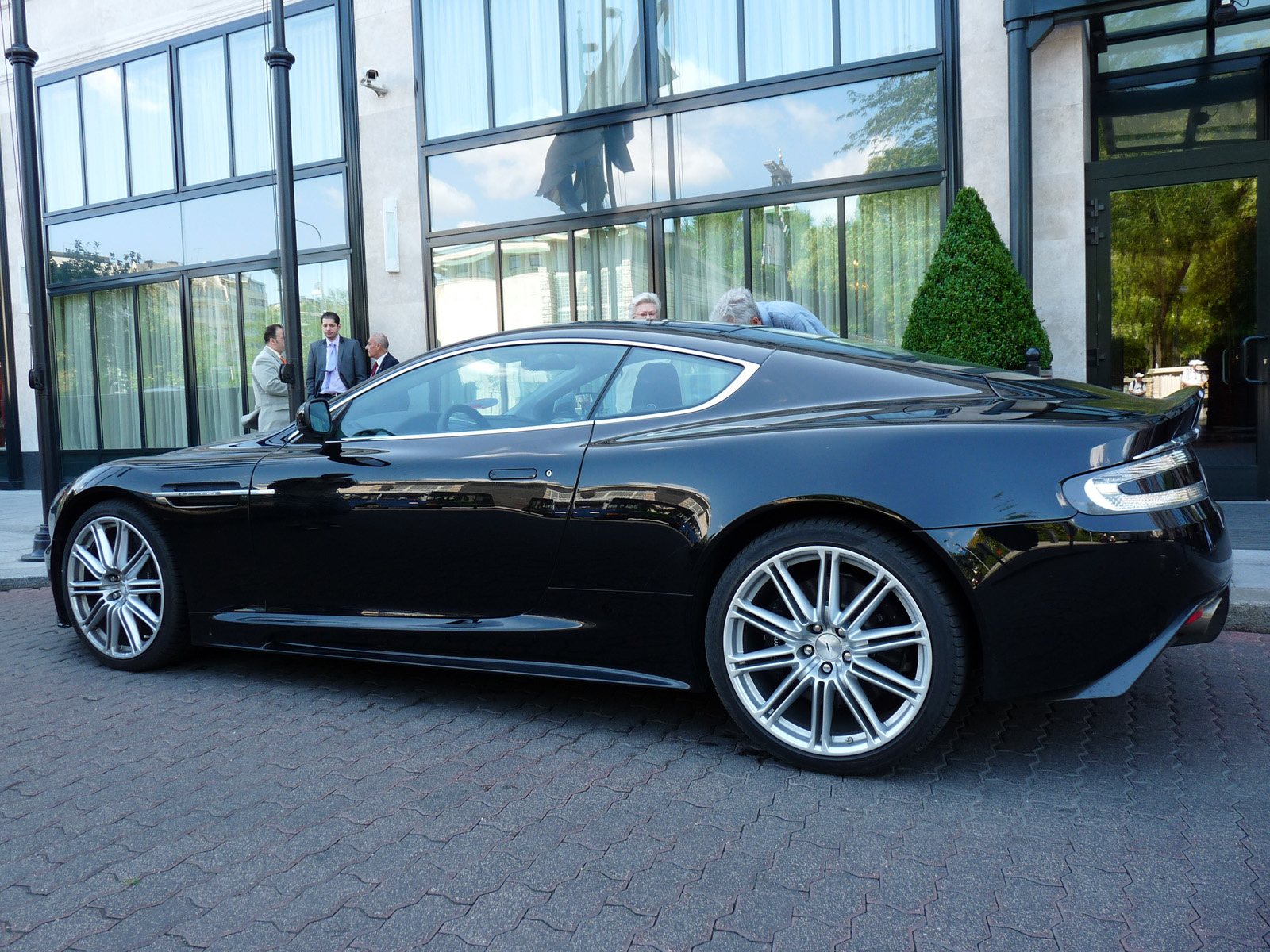 Aston Martin DBS