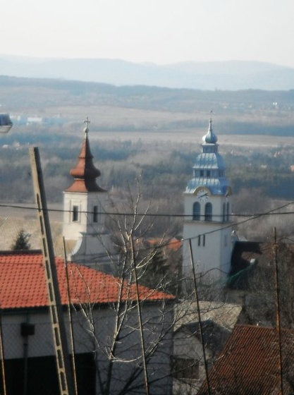 szada tornyok a várdombról