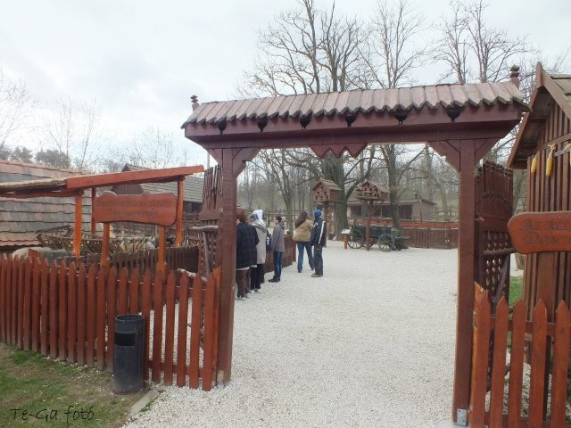 Lázár lovaspark 10 állatfarm