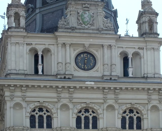 Graz-óváros - Rathaus homlokzat-óra