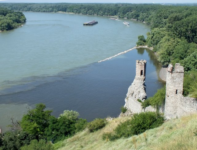 Dévényi vár - Morva-befoly-toronnyal