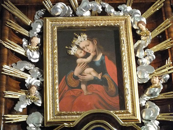 Pécs - irgalmasok-madonna