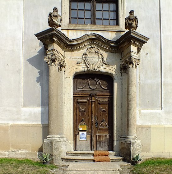Eger - szerb templom - bejárat