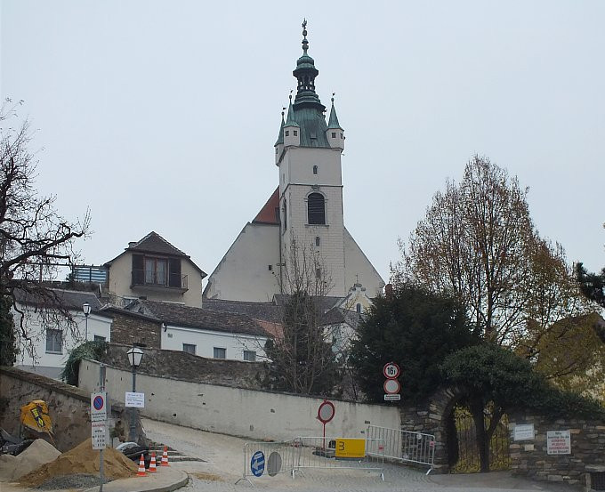 Krems - Frauenberggasse-Piar