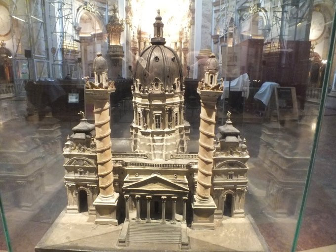 Bécs - Karlskirche makett