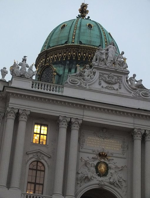 Wien - hofburg-kupola