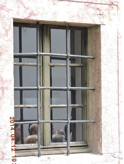 Majkpuszta- kamalduli remeteség ablak-tükr