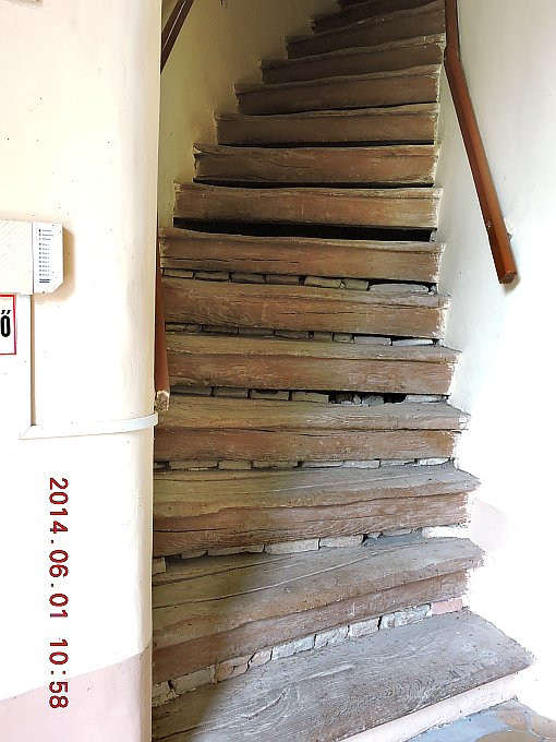 Ozora - tp-lépcső