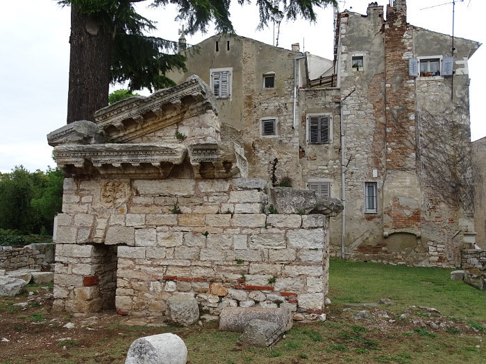 Parenzo-Porec - Neptun-szentély tprom