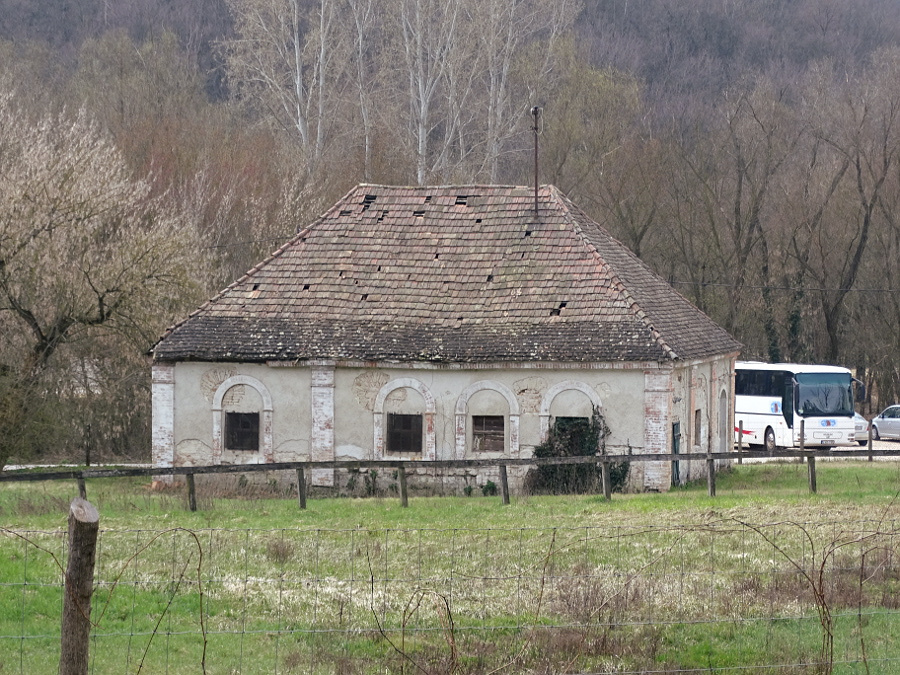 Alcsút arborétum - mosóház