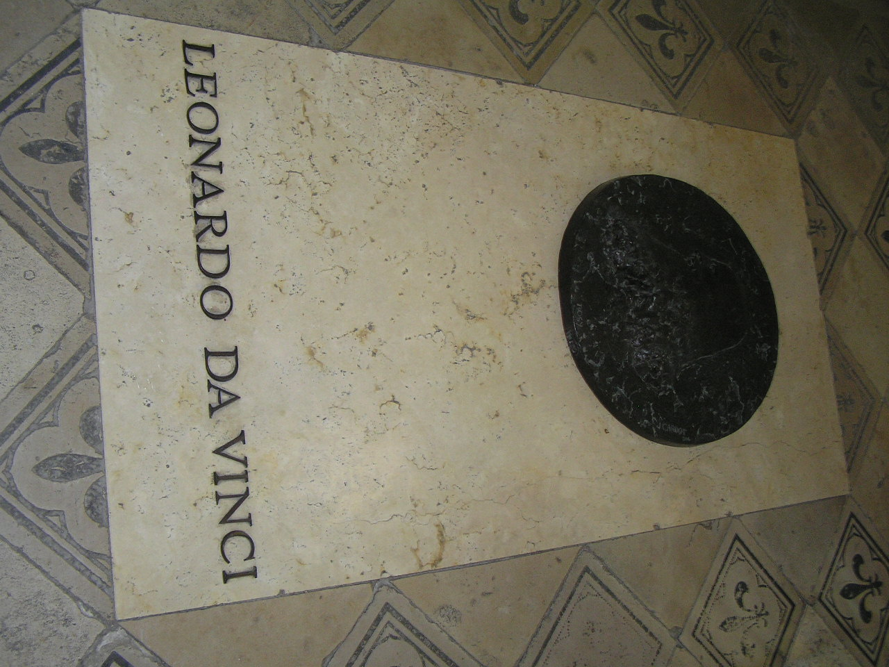 0541 Amboise Leonardo sírja