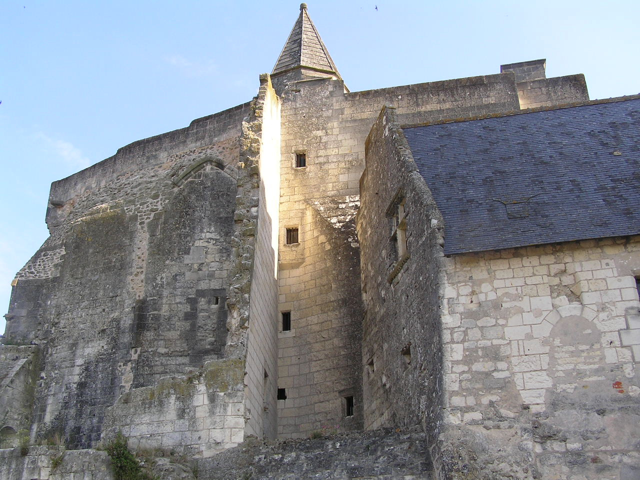 0457 Loches erőd