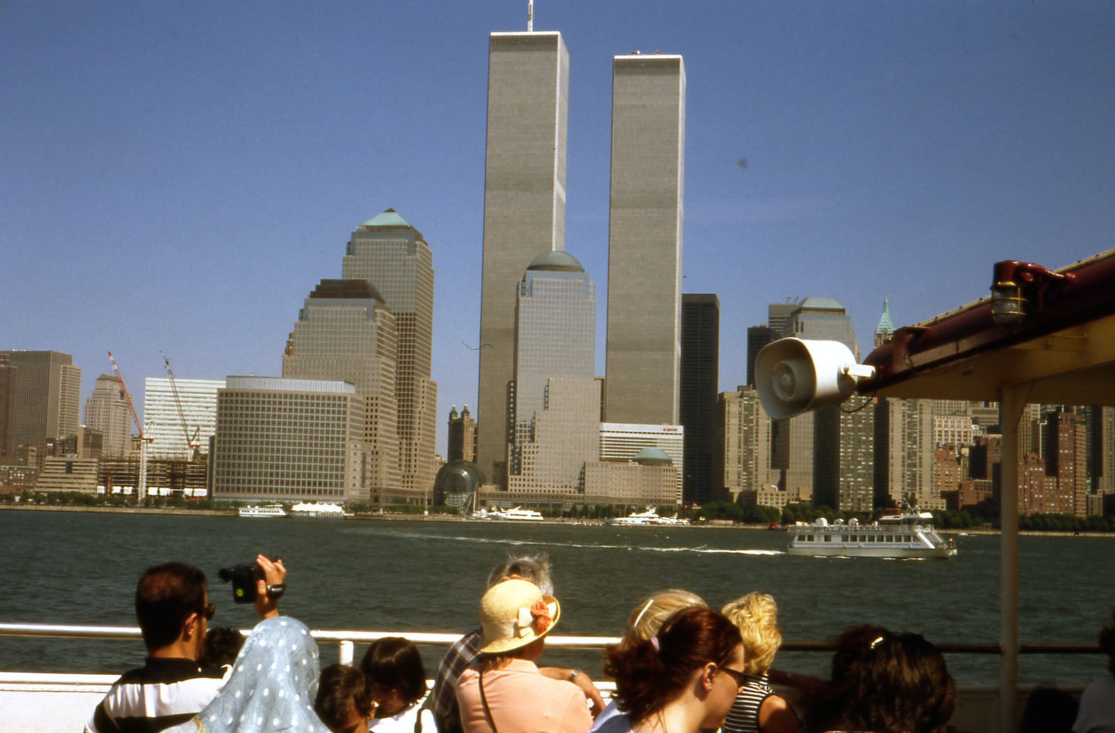 New York anno 1999 hajóról
