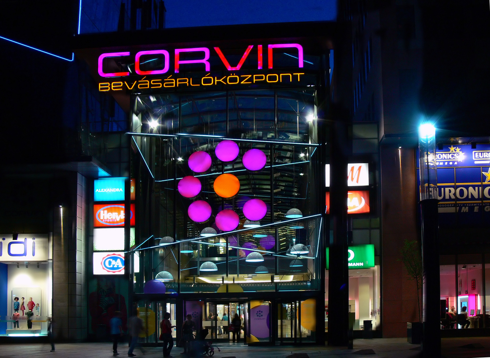 CBA Corvin bevásárlóközpont