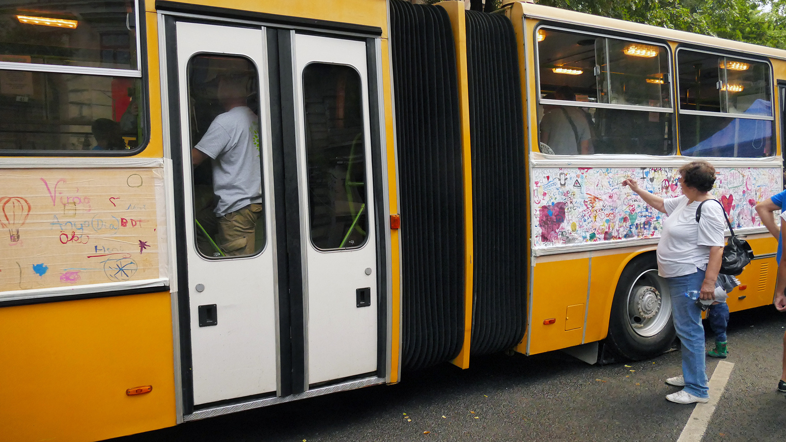 Budapest - Graffiti busz