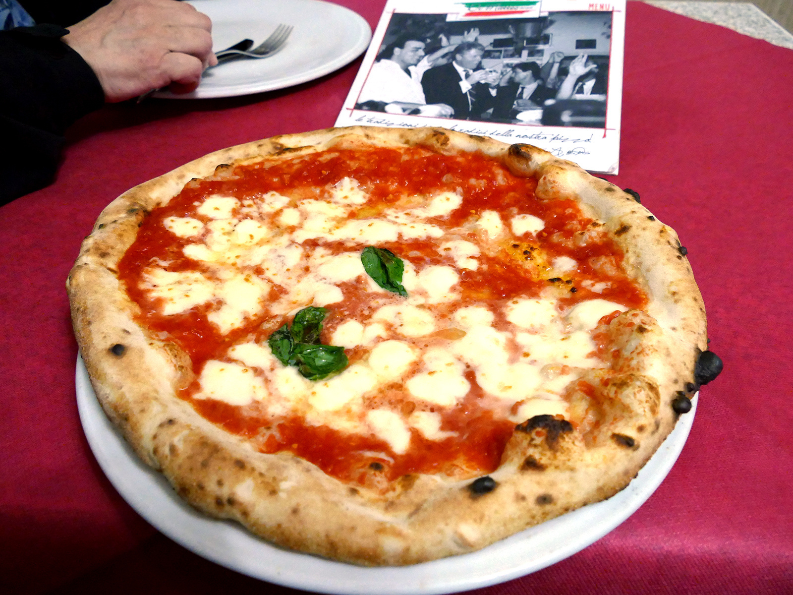 Costa - Nápoly - Antica pizzeria di Matteo pizzája 074
