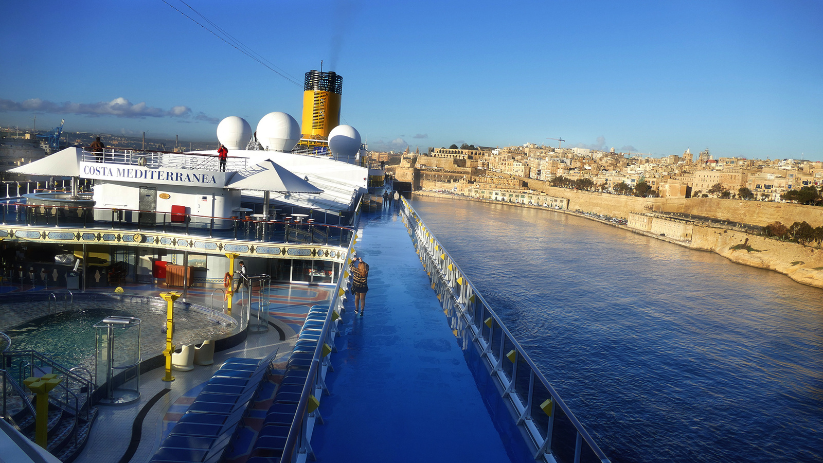 Costa - Valletta indulás Marseilbe
