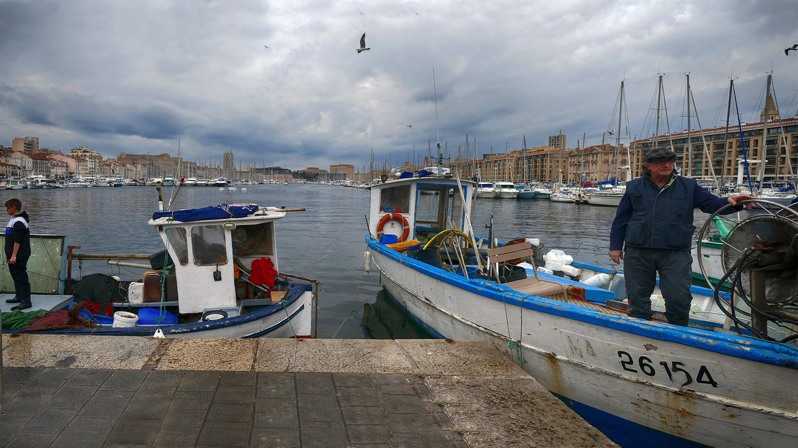 Costa - Marseille kikötő - halászok