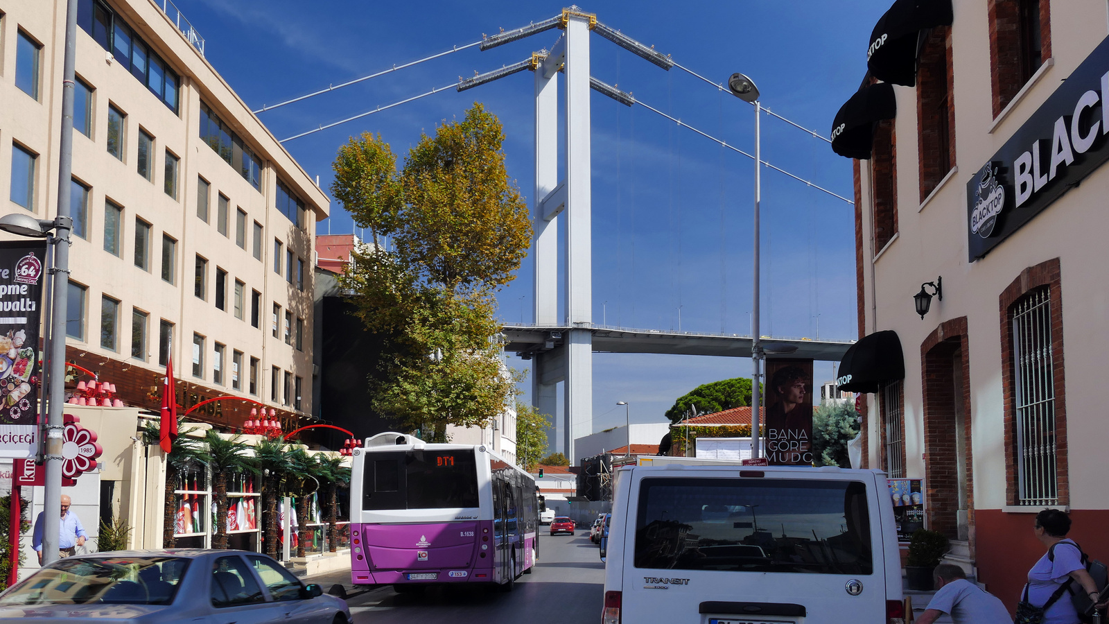 Istanbul - Boszporusz híd alulról