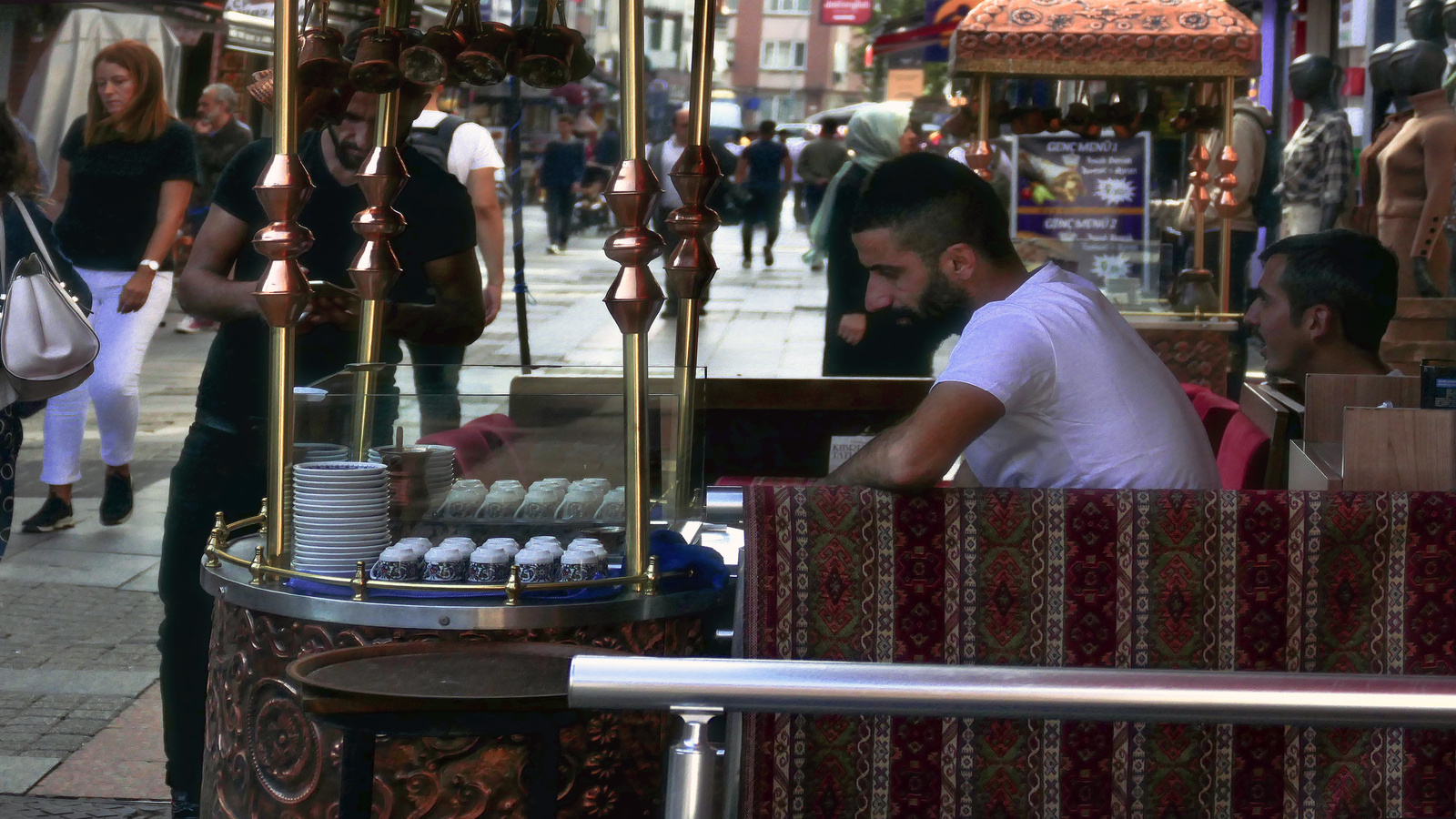 Istanbul - utcai kávéárus