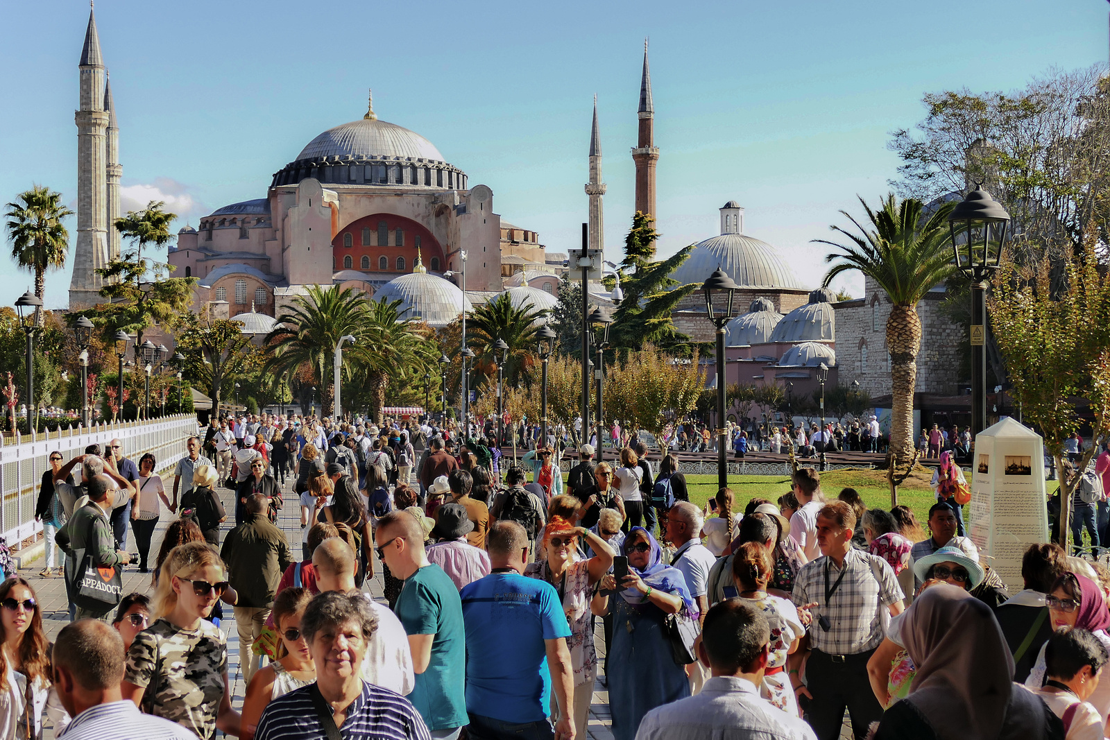 Istanbul - Hagia Szophia 8 turista per négyzetméter